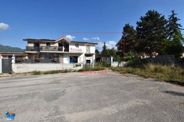 casa indipendente in vendita ad Oricola