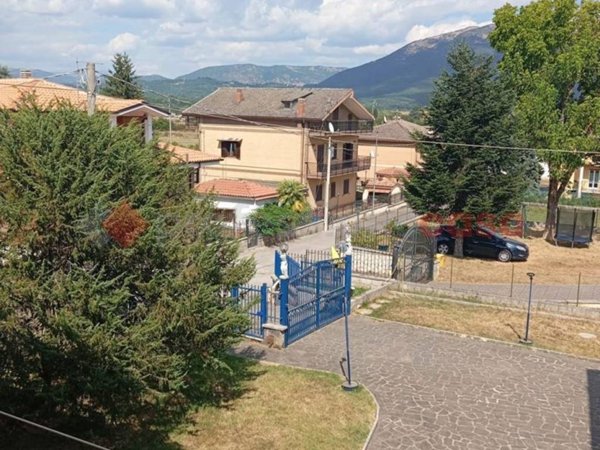 appartamento in vendita ad Oricola