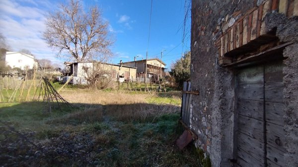 terreno edificabile in vendita ad Oricola