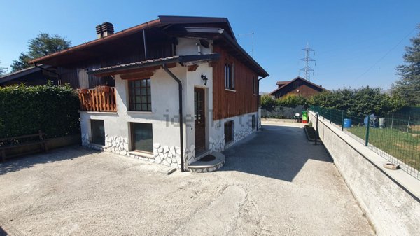 casa indipendente in vendita ad Oricola