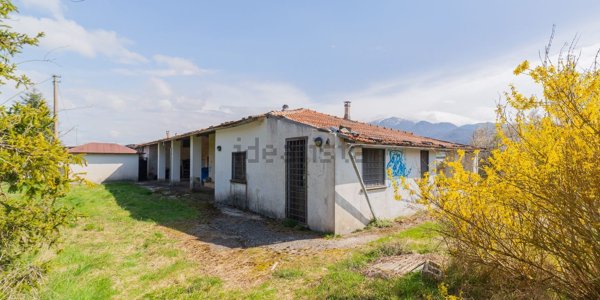 casa indipendente in vendita ad Oricola