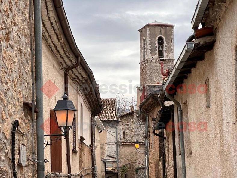 intera palazzina in vendita ad Ortona dei Marsi