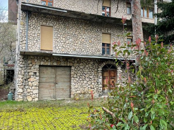 casa indipendente in vendita ad Ortona dei Marsi in zona Aschi Alto