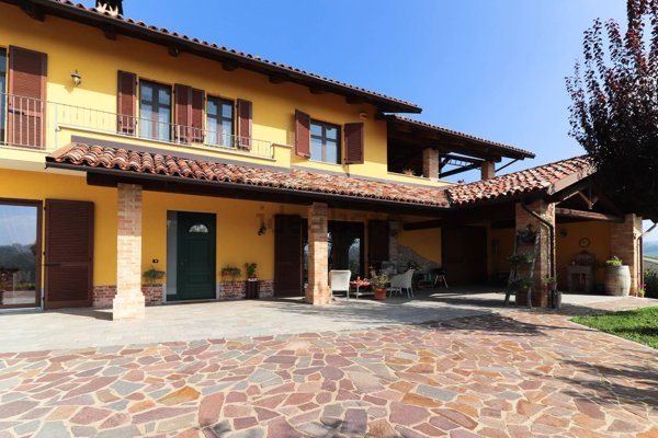 casa indipendente in vendita a Monchiero