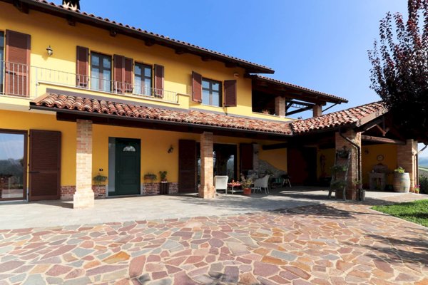casa indipendente in vendita a Monchiero