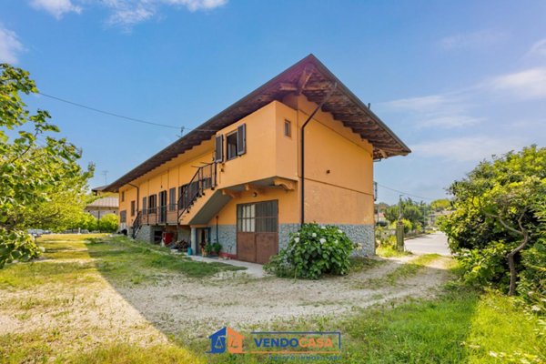 casa indipendente in vendita a Monchiero