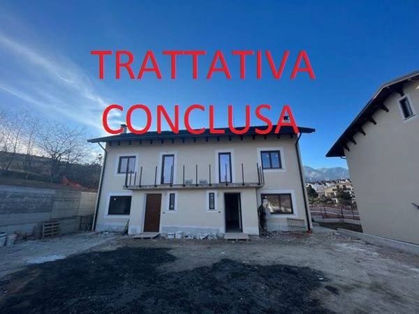 casa indipendente in vendita ad Ovindoli