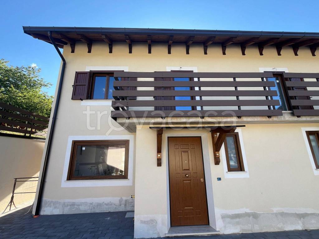 casa indipendente in vendita ad Ovindoli