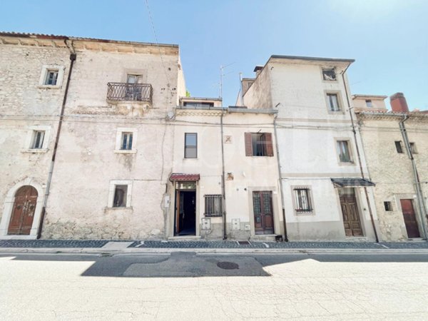 casa indipendente in vendita ad Ovindoli