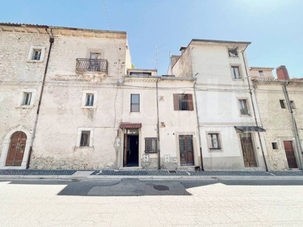 casa indipendente in vendita ad Ovindoli