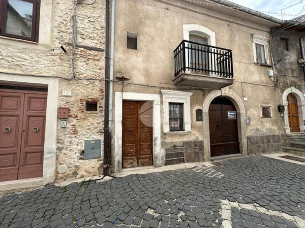 casa indipendente in vendita ad Ovindoli