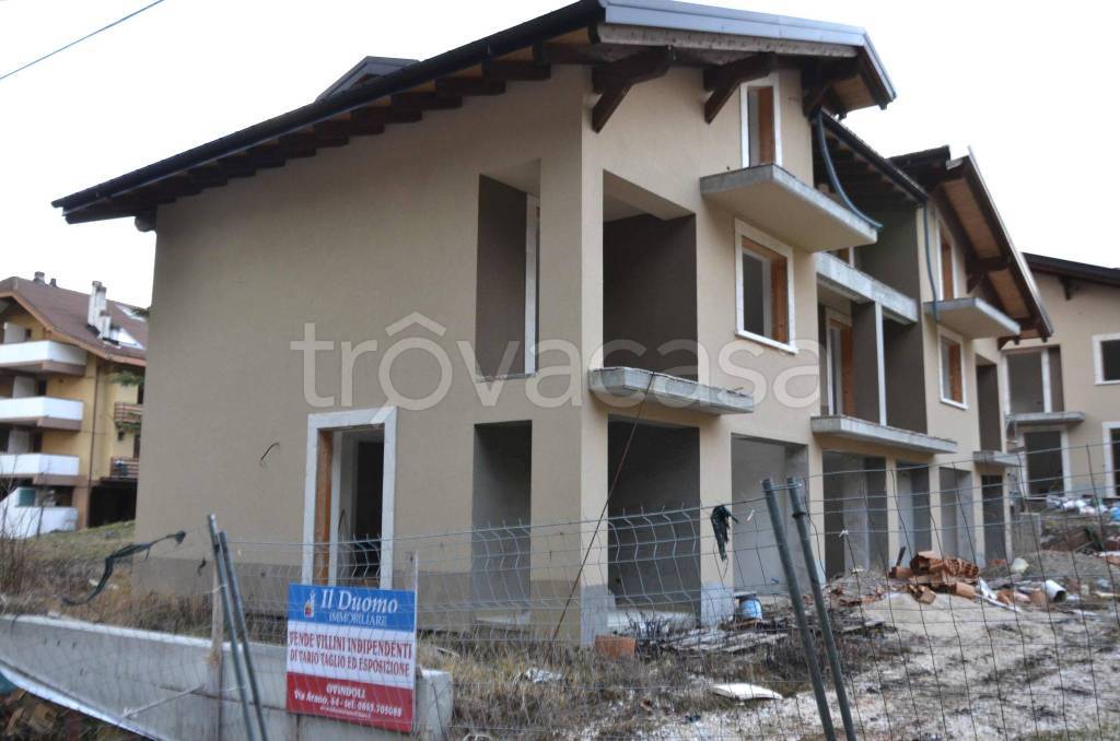 casa indipendente in vendita ad Ovindoli
