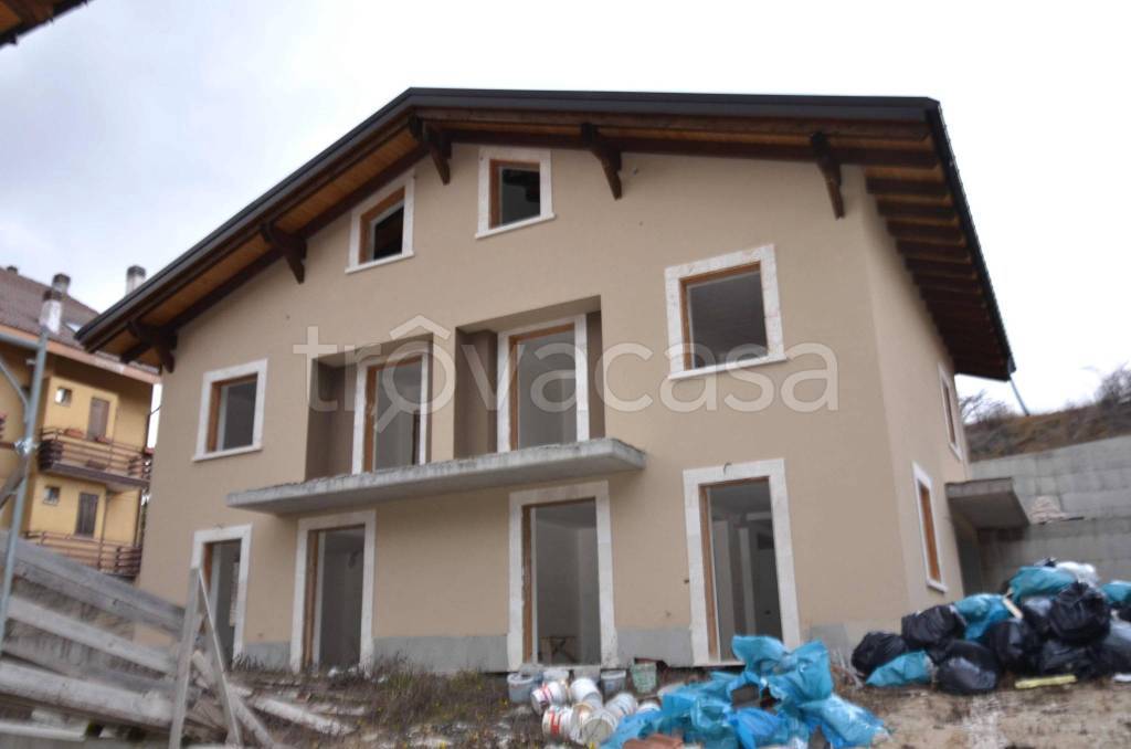 casa indipendente in vendita ad Ovindoli