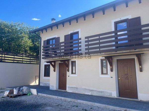 casa indipendente in vendita ad Ovindoli