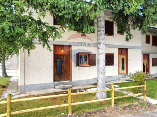 casa indipendente in vendita ad Ovindoli