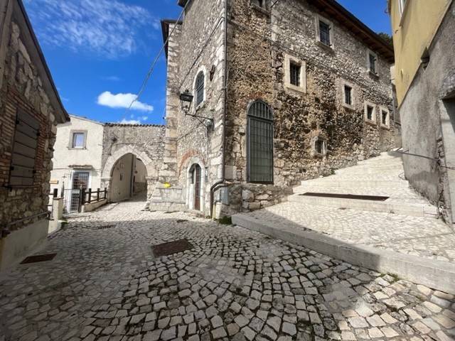 quadrivano in vendita ad Ovindoli