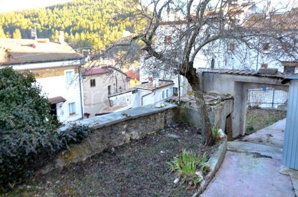 casa indipendente in vendita ad Ovindoli