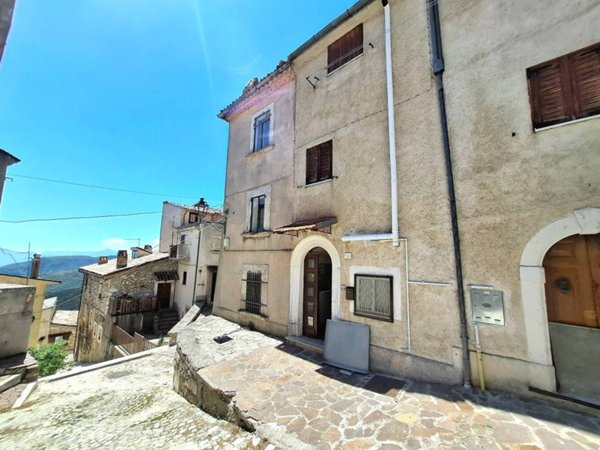 casa indipendente in vendita ad Ovindoli