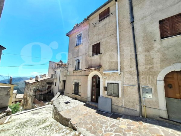 casa indipendente in vendita ad Ovindoli