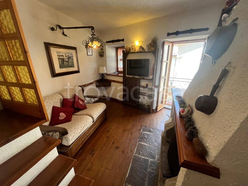 casa indipendente in vendita ad Ovindoli