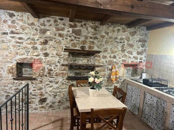 appartamento in vendita ad Ovindoli in zona San Potito