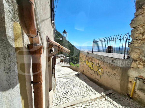 casa indipendente in vendita ad Ovindoli