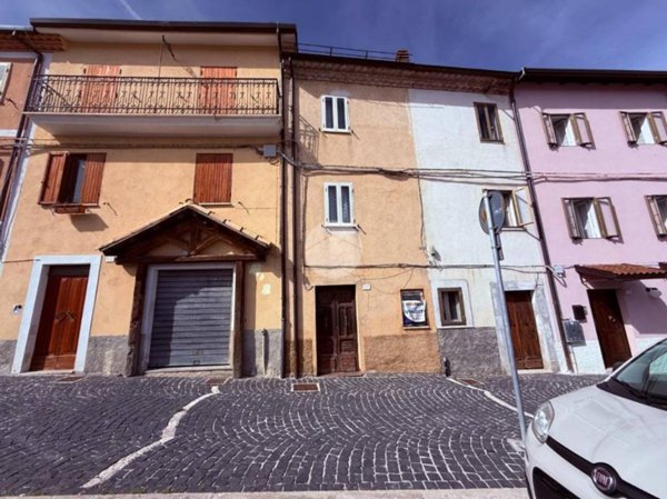 casa indipendente in vendita ad Ovindoli