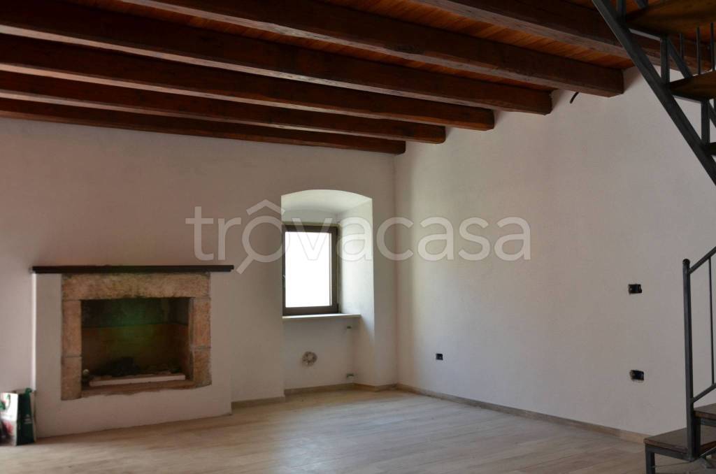 appartamento in vendita ad Ovindoli in zona Santa Iona