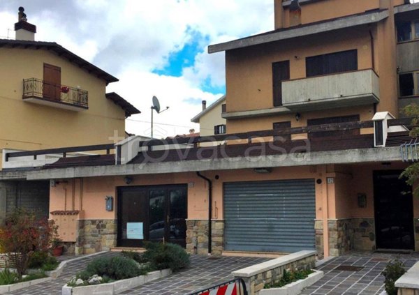 negozio in vendita ad Ovindoli