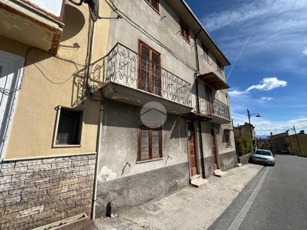 casa indipendente in vendita ad Ovindoli in zona San Potito