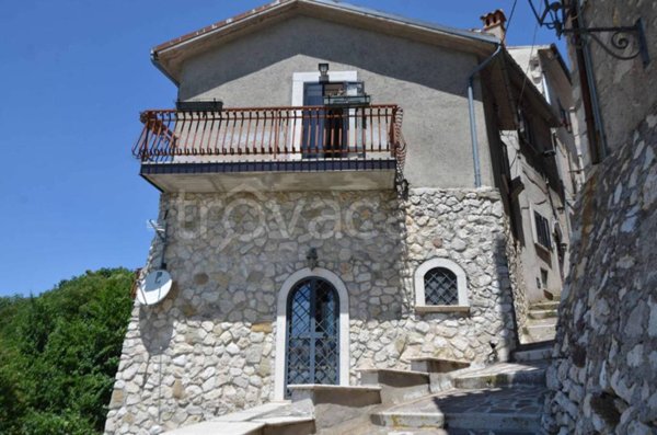 casa indipendente in vendita ad Ovindoli