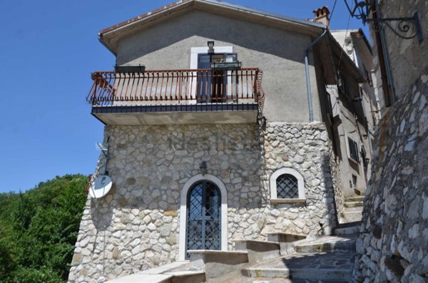 casa indipendente in vendita ad Ovindoli