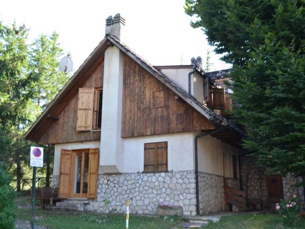 casa indipendente in vendita ad Ovindoli