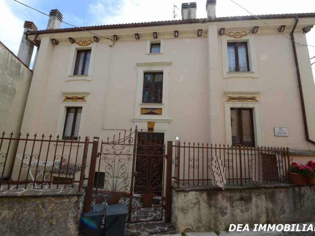 casa indipendente in vendita ad Ovindoli