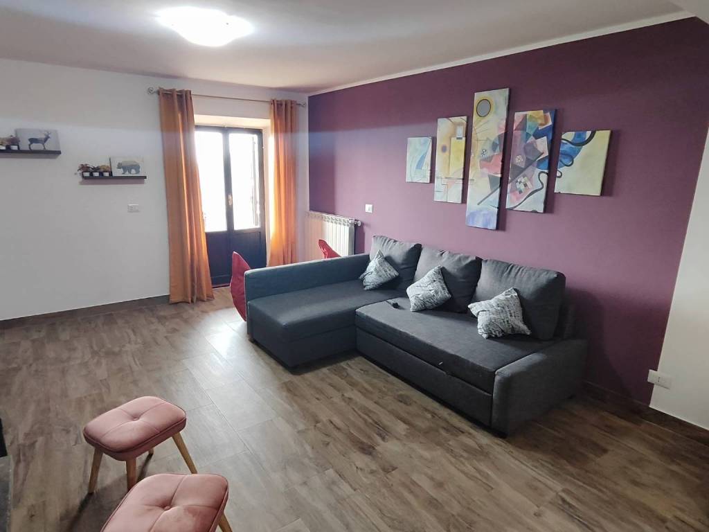 appartamento in vendita ad Ovindoli in zona Casalmartino