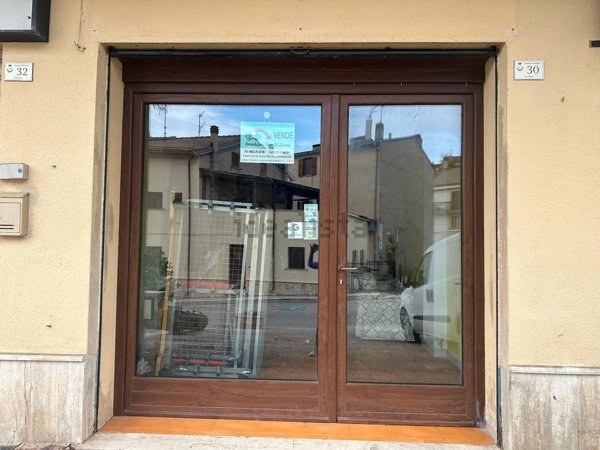 locale commerciale in vendita ad Ovindoli