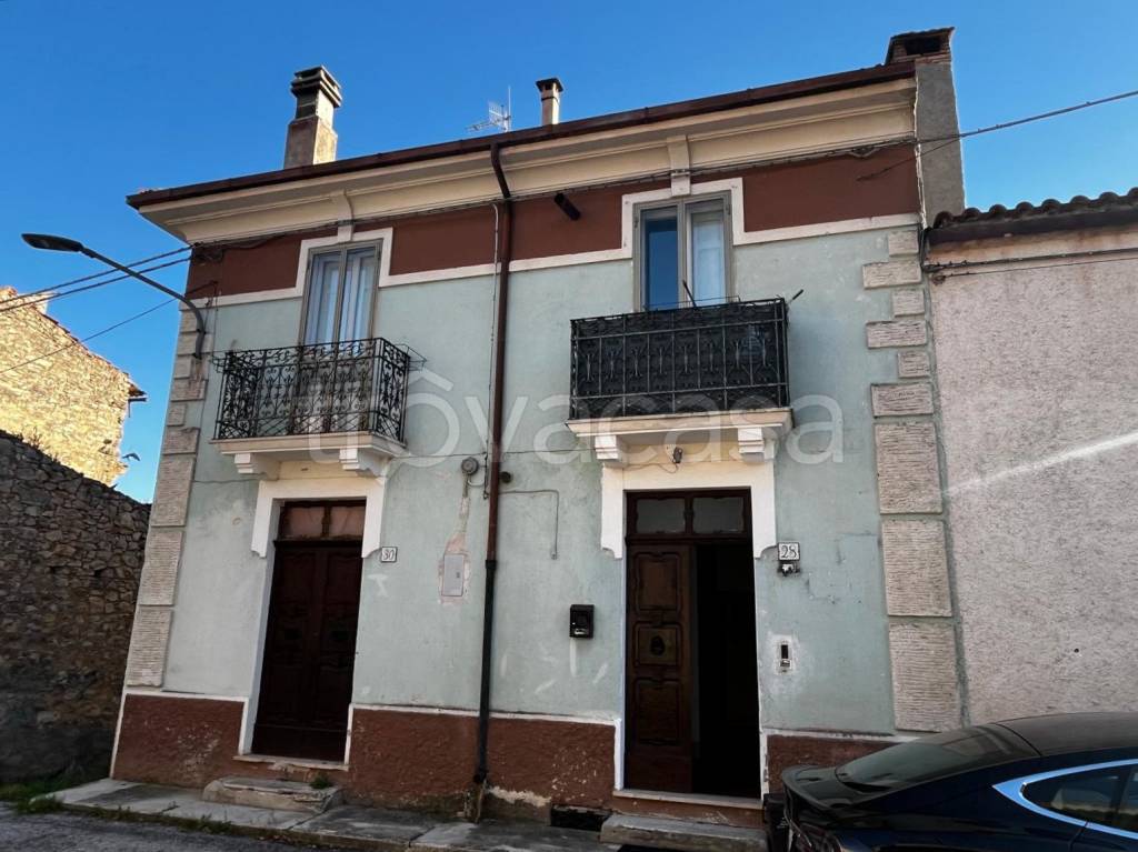 casa indipendente in vendita ad Ovindoli in zona Santa Iona
