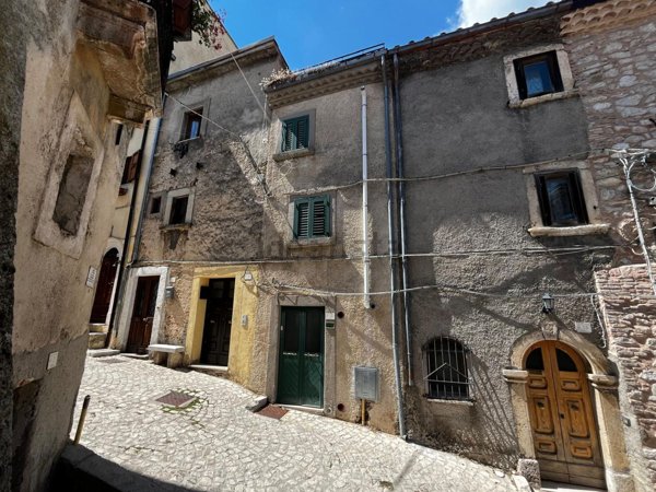 casa indipendente in vendita ad Ovindoli