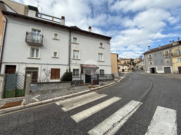 casa indipendente in vendita ad Ovindoli
