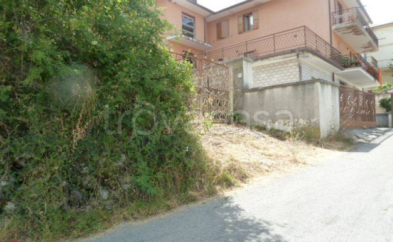 terreno edificabile in vendita a Pereto