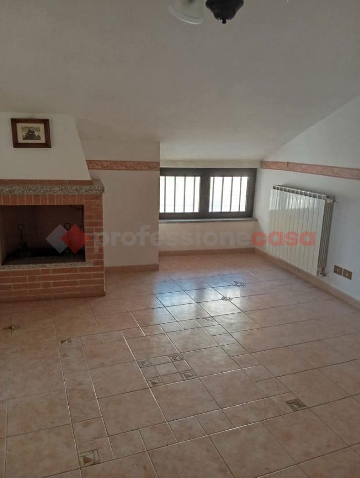 appartamento in vendita a Pereto