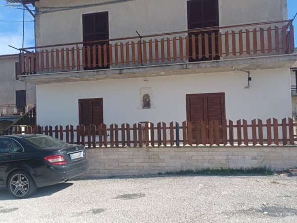 appartamento in vendita a Pereto