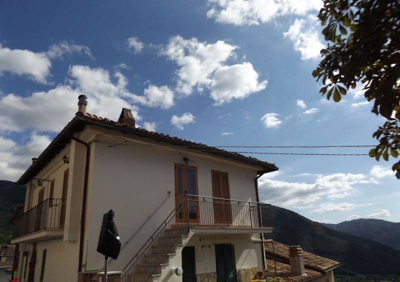 appartamento in vendita a Pereto