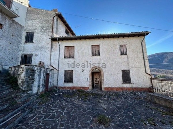 appartamento in vendita a Pereto