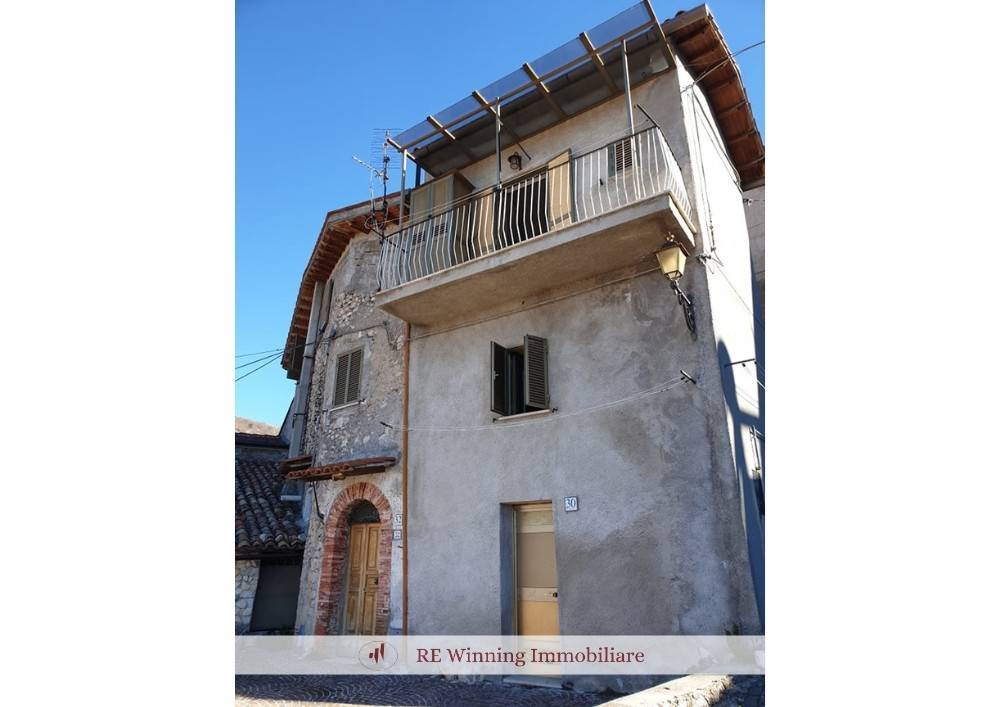 appartamento in vendita a Pereto
