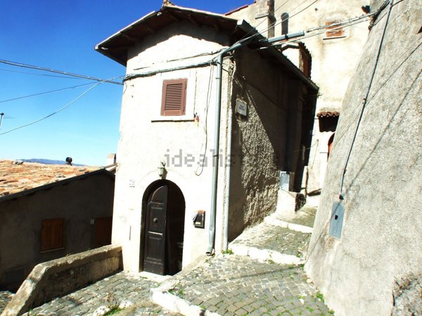 appartamento in vendita a Pereto