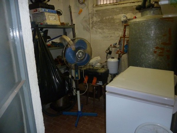 locale commerciale in vendita a Pereto