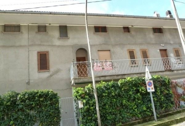 appartamento in vendita a Pereto