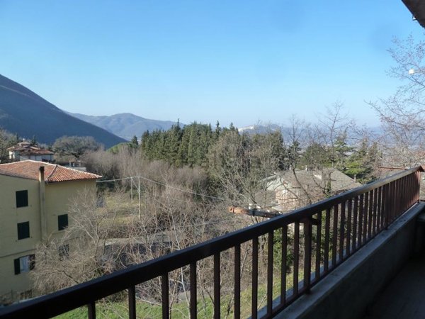 appartamento in vendita a Pereto