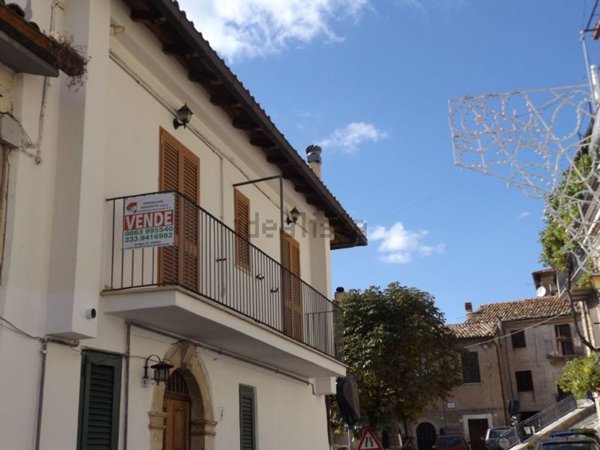 appartamento in vendita a Pereto